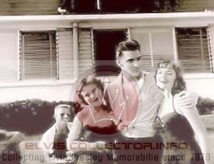 WM 1956 August 10 Elvis wit 2 females boy yare Audubon